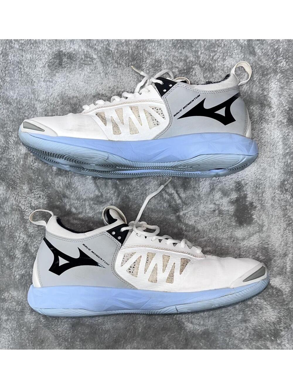 Mizuno White Light Blue Athletic Sneakers with Black Logo - Picture 2 of 9